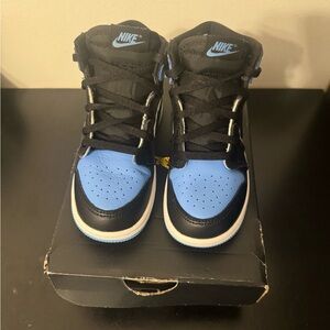 Jordan 1 Retro High OG UNC Blue Black